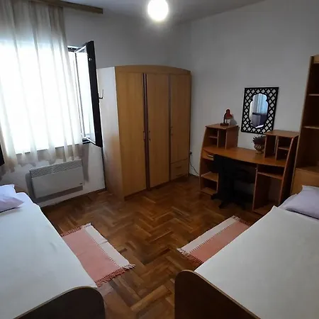 With Parking Space Kraj, Pasman - 8372