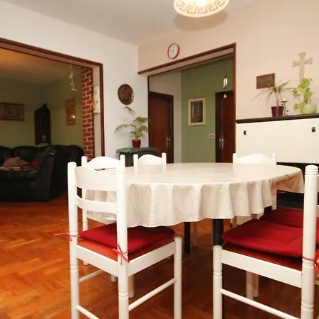 With Parking Space Kraj, Pasman - 8372 特孔