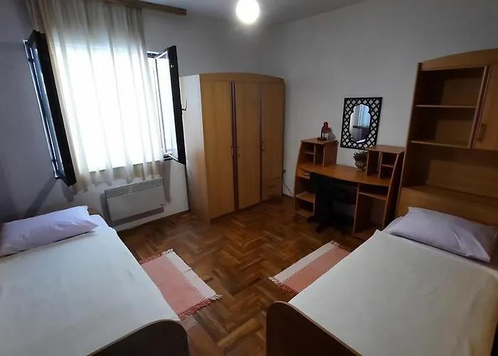 With Parking Space Kraj, Pasman - 8372